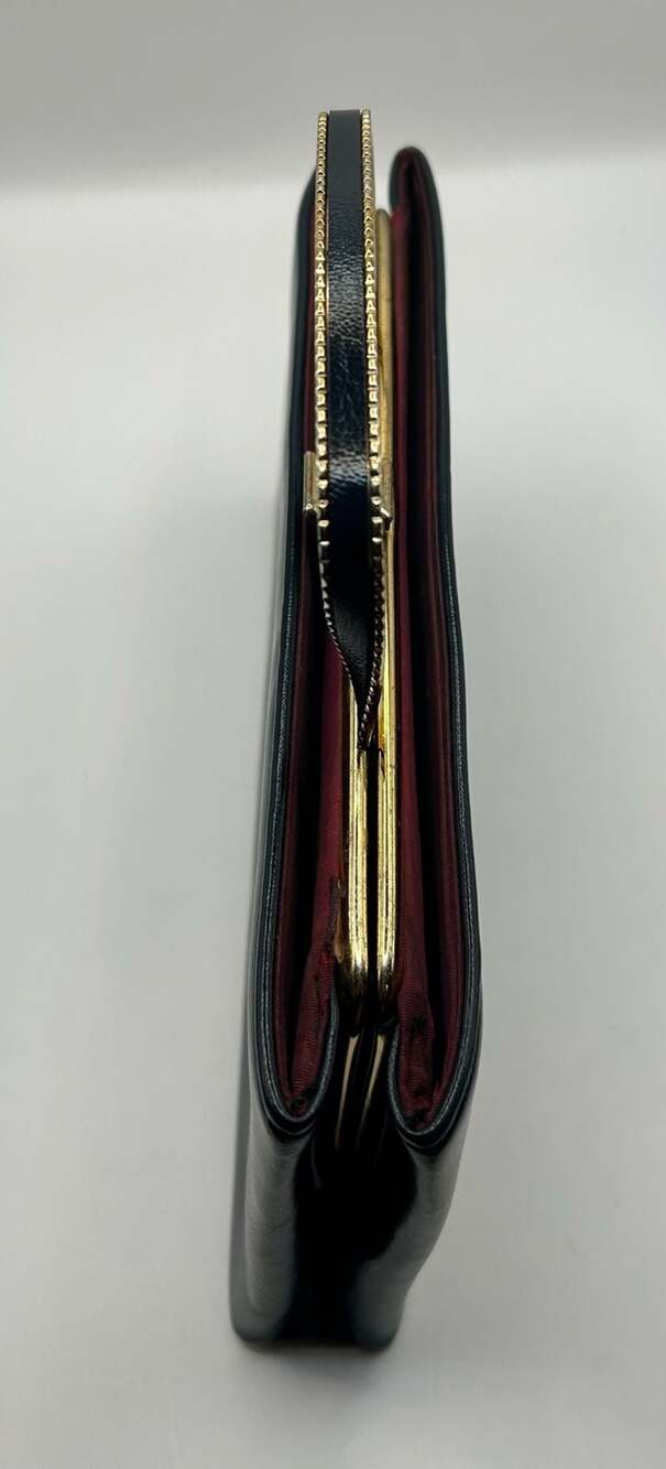 Vintage Andé Black Frame Handbag with Gold Tone Hardware - Picture 5 of 9